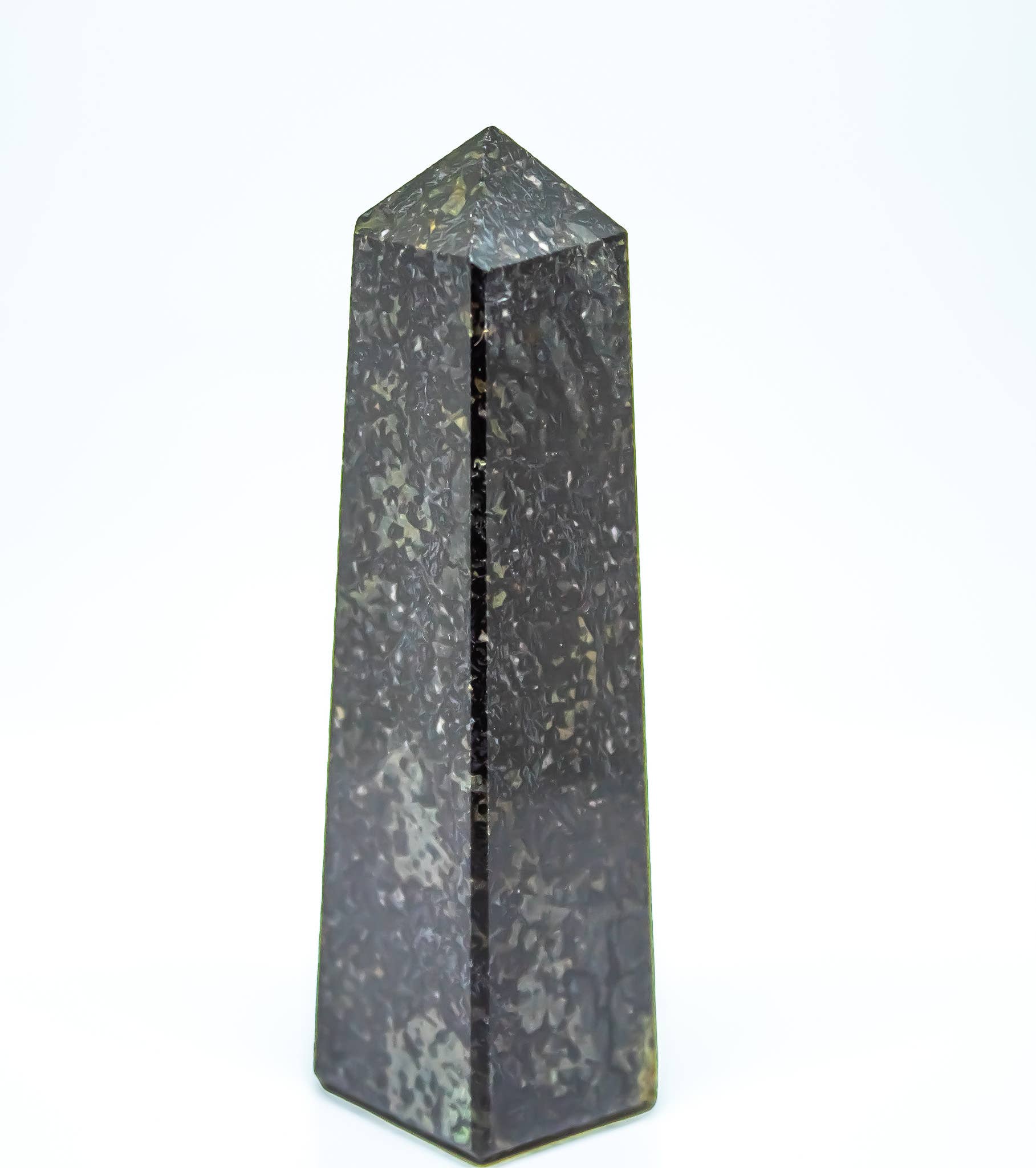 Quasar Gems USA – Großhandel Spiritueller Stein/Kristall – Turmobelisk aus Edelstein, 4-seitig10