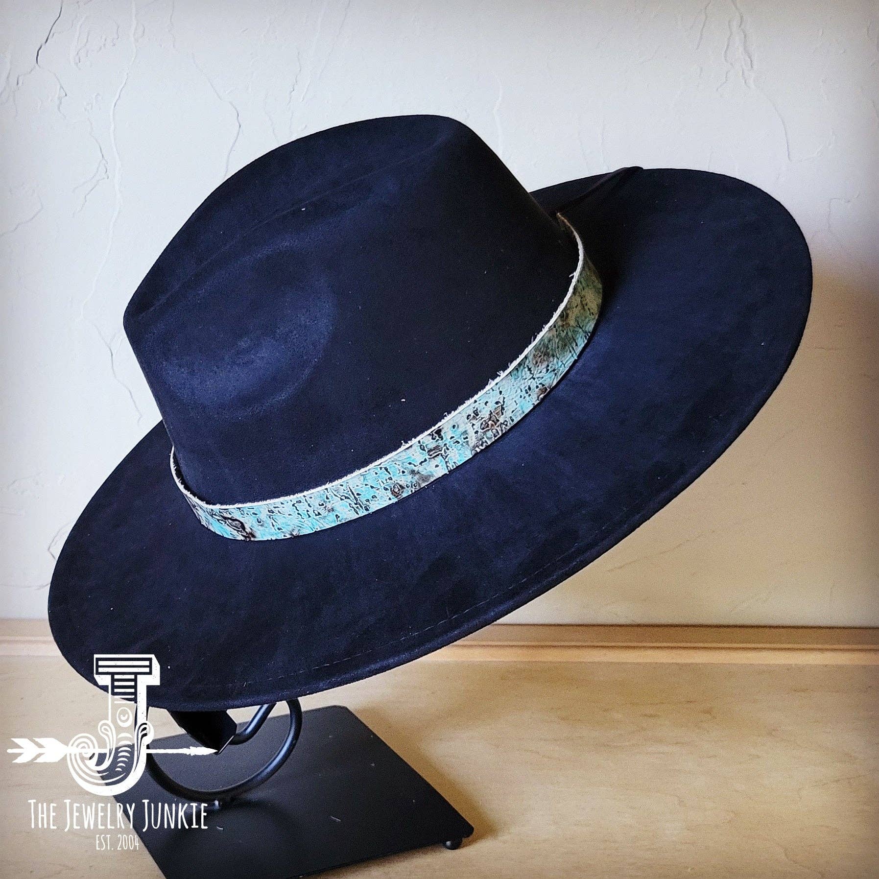 The Jewelry Junkie - Vente Accessoire pour chapeau – femme - Chapeau en cuir gaufré métallisé turquoise, seulement 950q1