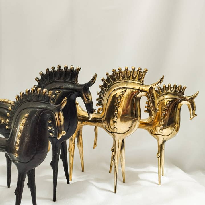 Cavallo decorato in ottone per la vendita all'ingrosso da parte di FERN