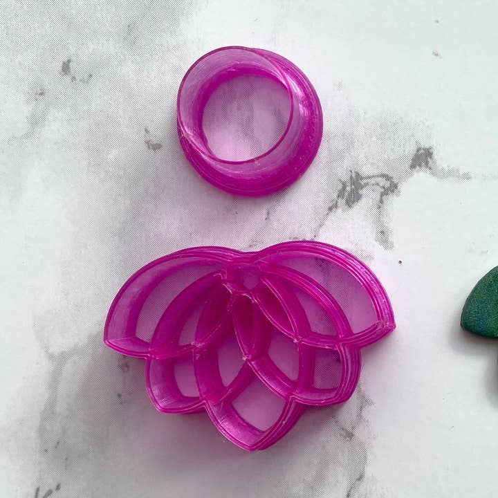 Lotus Clay Cutter/Polymer Clay Cutter/Polymer Clay for engroshandel hos EllaRaeMouldsVinyls
