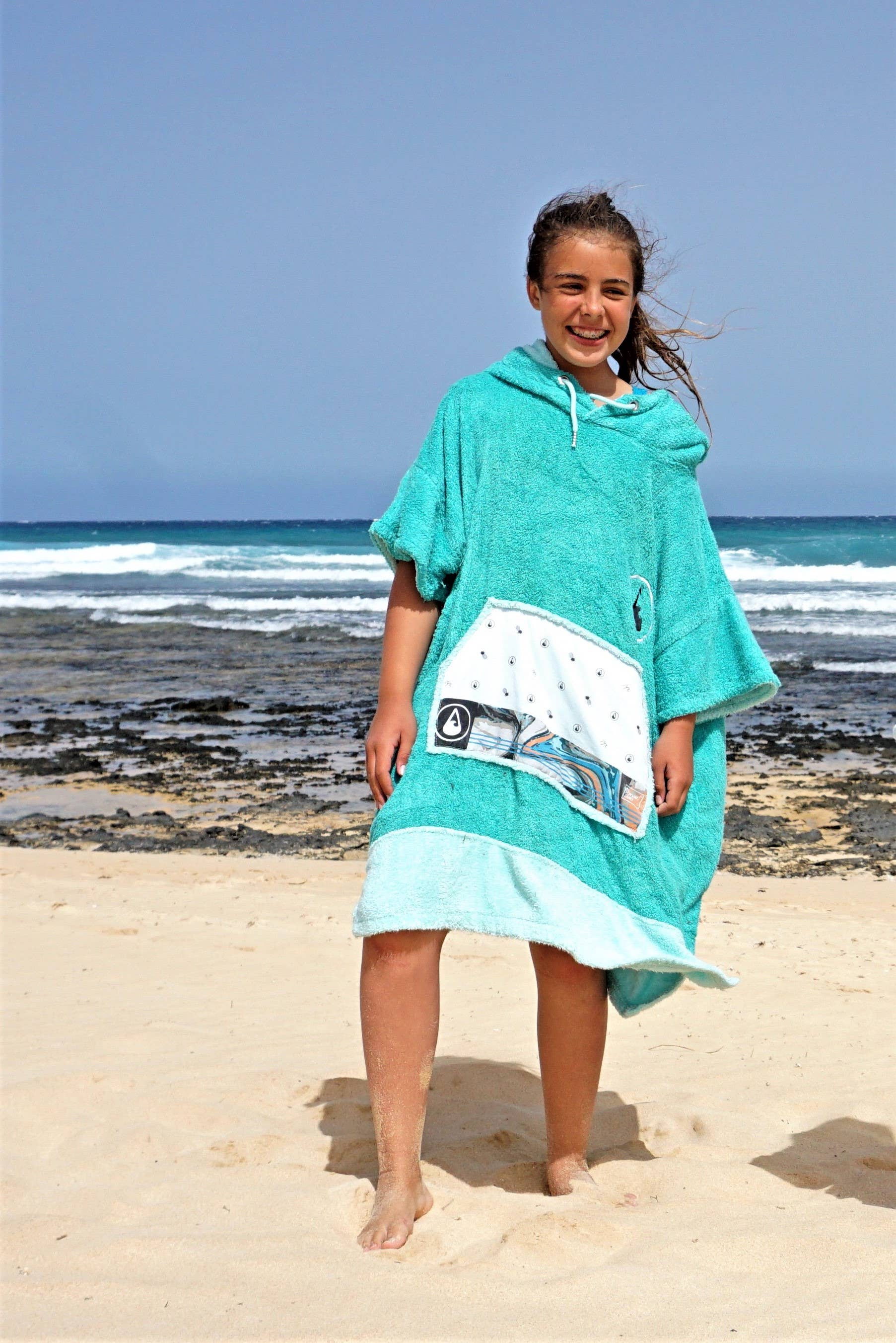 Inventsports Limited - Wholesale Poncho - Dames - Wave-Hawaii LIZ poncho / omkleedponcho11