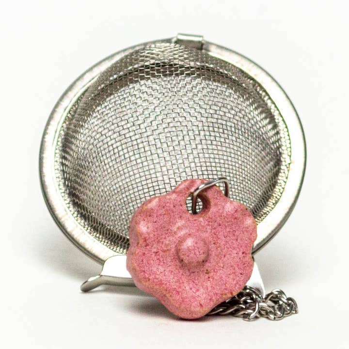 White Squirrel Clayworks – Engroshandel Tesi – Keramisk Blomst Charm Te Ball Infuser/Stejlere - Håndlavet0