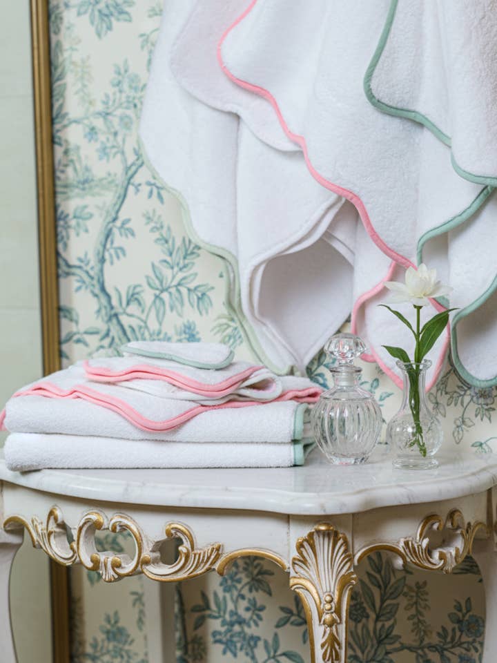 Luxury Cotton Hand Towels with Scallop Piping for wholesale by Lotus Linen