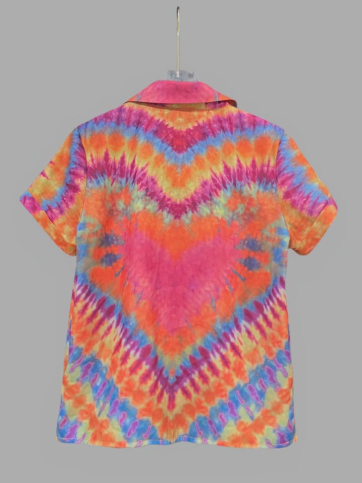 Colored Tie-dye rainbow pocket short-sleeved shirt for wholesale on Faire1