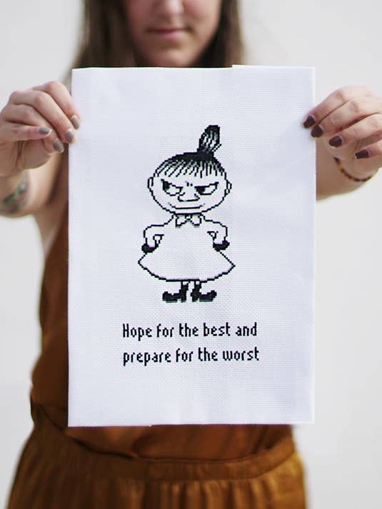 Kit à broder - « Préparez-vous au pire » pour la vente par The Folklore Company