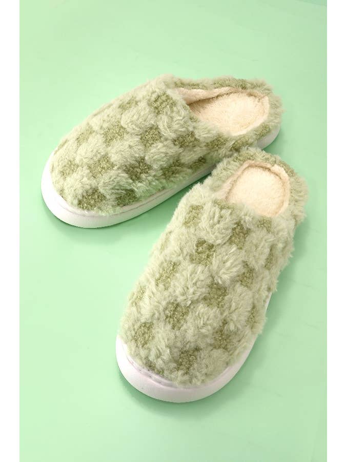 JOSSLYN by wall to wall - Wholesale Slippers - Women's - PLUSH CHECKER WARM COMFY COZY SLIPPERS | 40SP016