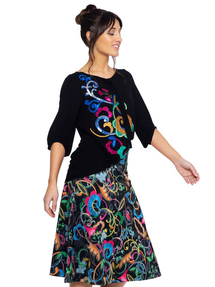 Utsvängd tryckt midikjol. Bartoli Kjol S-XXL för wholesale av Mamatayoe