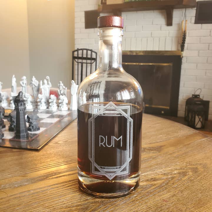 Carafe à rhum 750 ml - Verre gravé pour la vente par Killorglin Creations