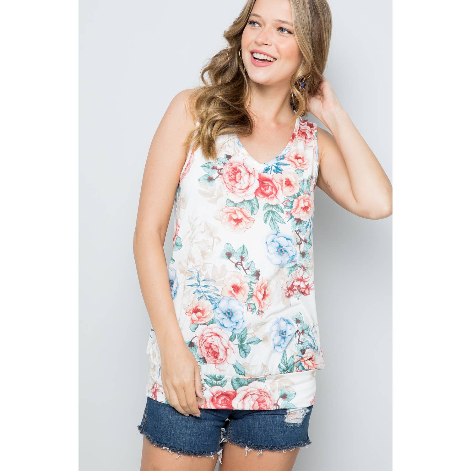 1clique co. - Wholesale Tank Top - Women's - SLEEVELESS BANDED BOTTOM TOP2