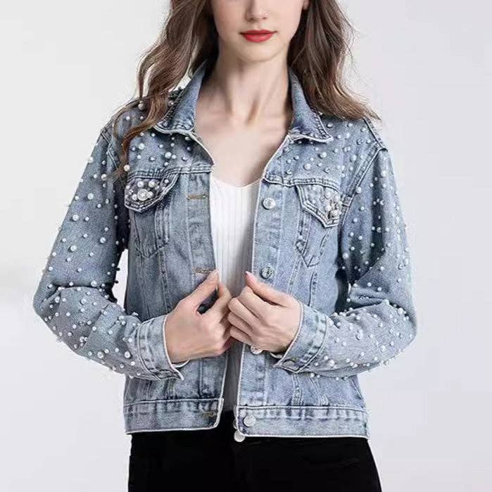 Veste en jean décontractée pour femme avec accents de strass perle pour la vente par SALINA TRADING INC