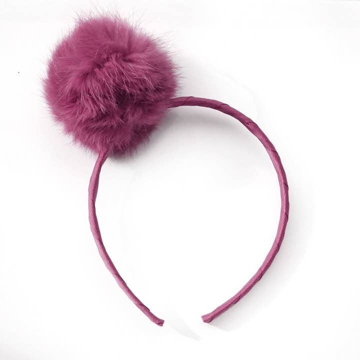 Stora Hallon Rose Pom Pom Alice Band för wholesale av Verity Jones London