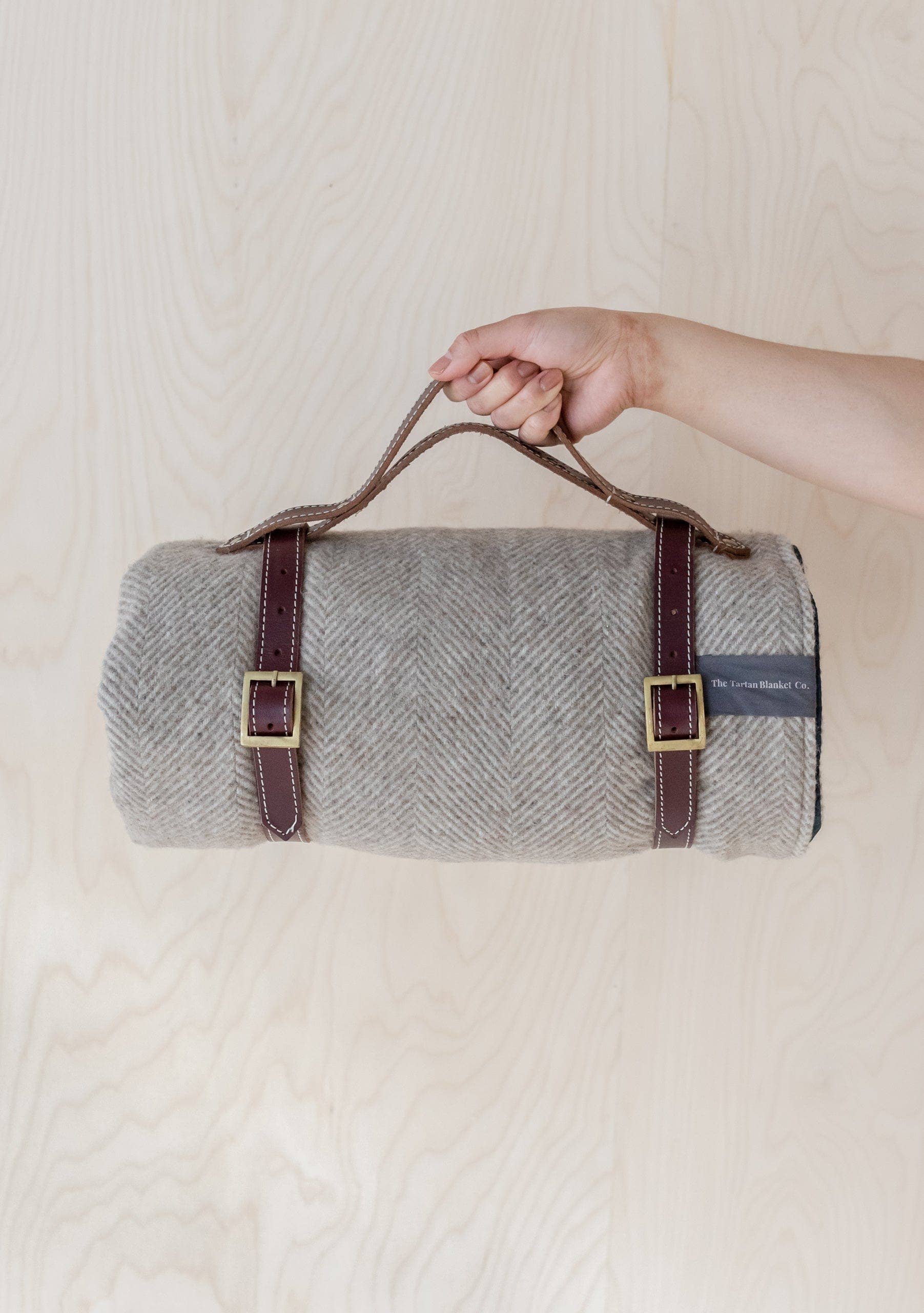 TBCo - Wholesale Picnic Basket - Leather Picnic Carrier7