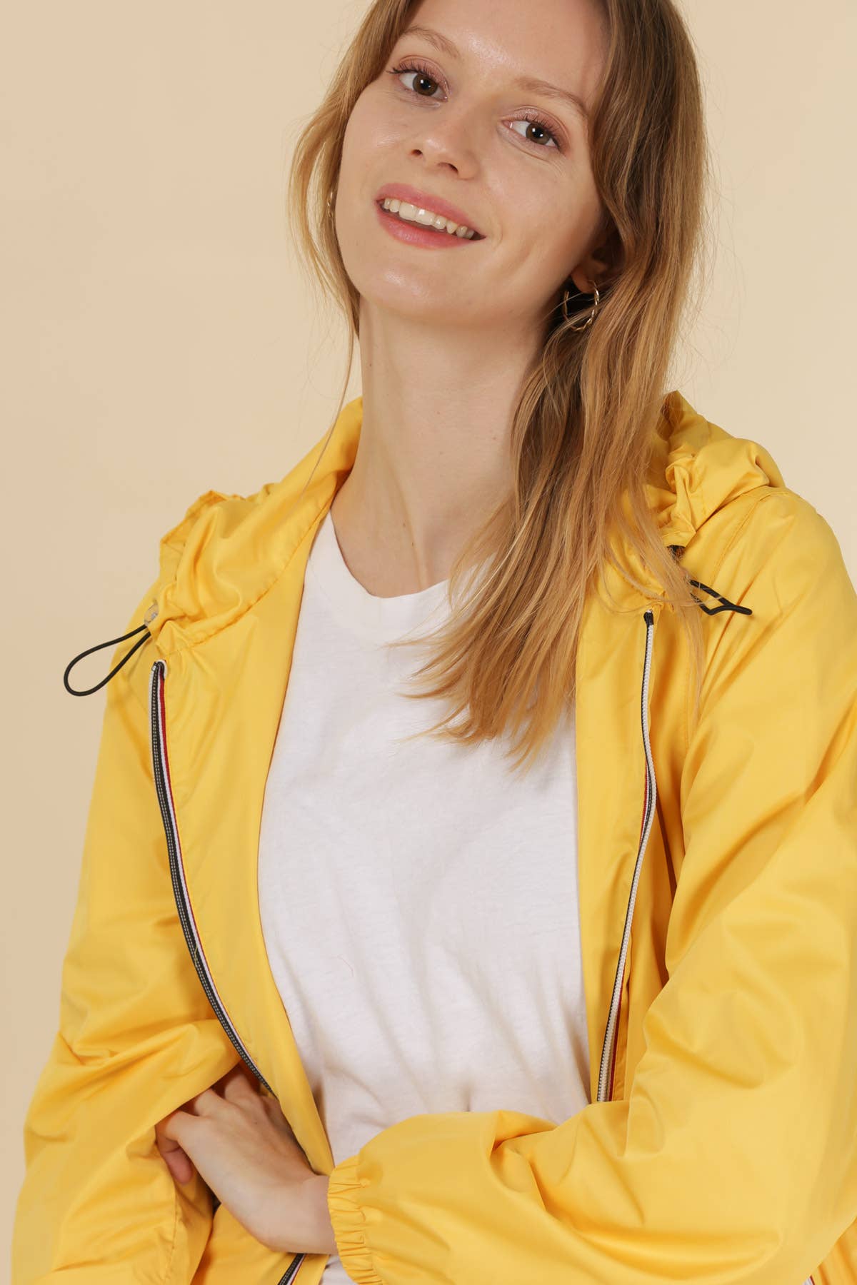 Attrait Paris - Wholesale Windbreaker - Women's - Short hooded windbreaker with colorful zip17