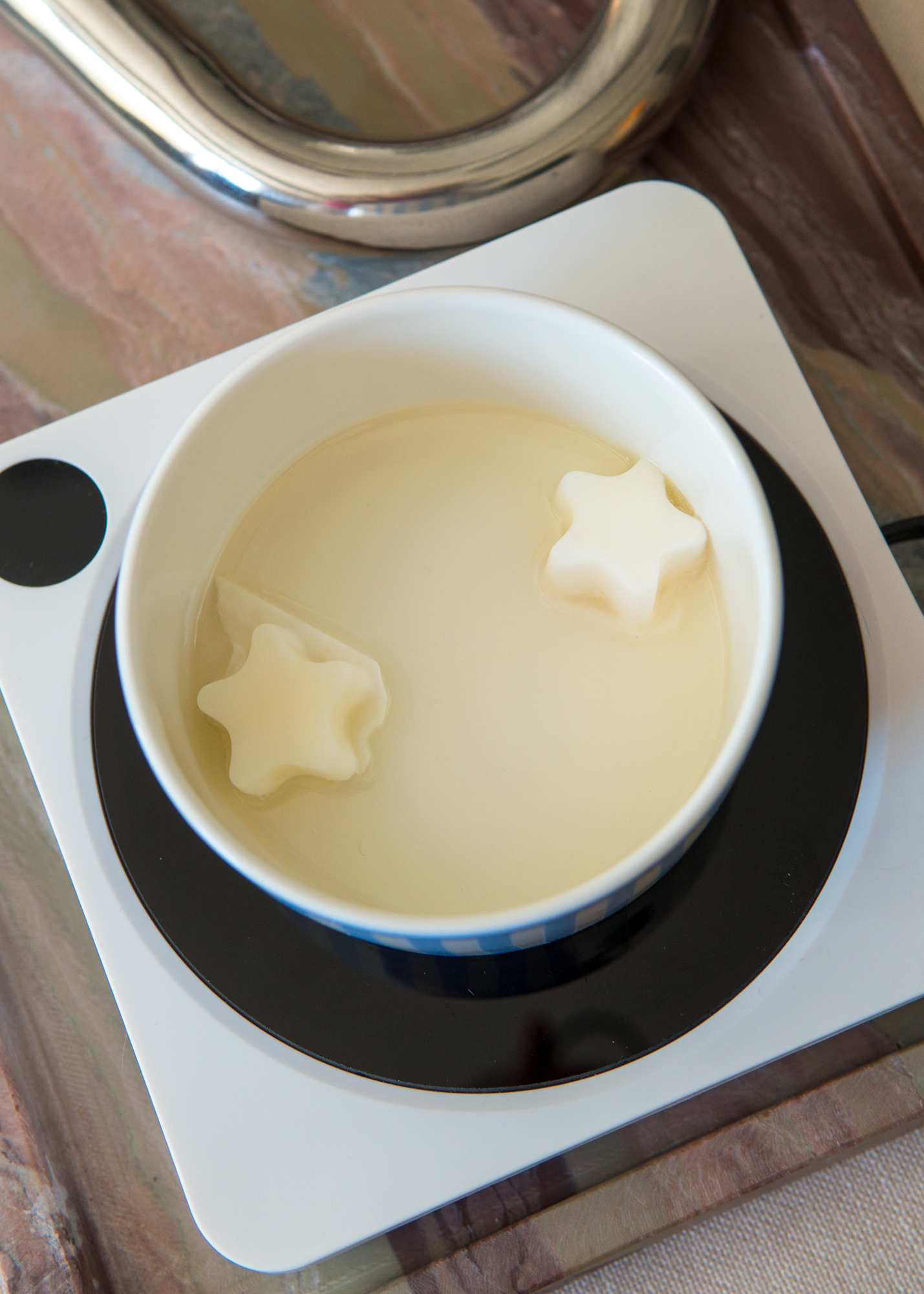 Pages and Ink – wholesale Wax melt – Romantasy: Berries & Tobacco Wax Melts2