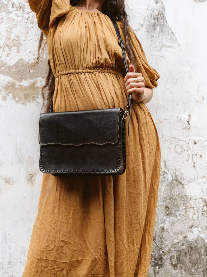 Structured Crossbody Handbag | Fold Over | Black Leather for wholesale by Purse & Clutch