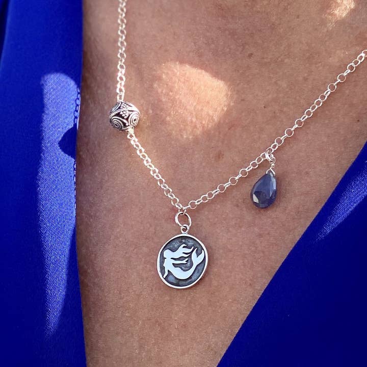 Collier sirène esprit indompté en argent sterling avec tanzanite pour la vente par Gogh Jewelry Design