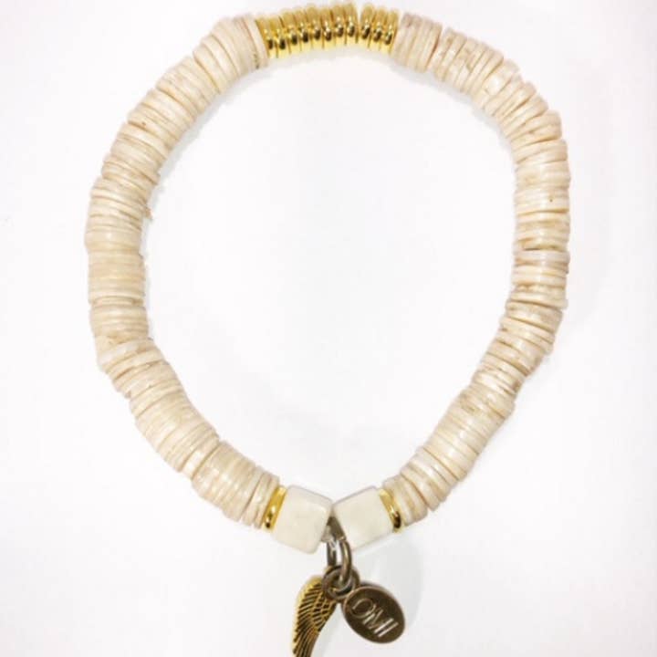 Ela é Hope Shell Discos com espaçadores dourados e 2 quadrados brancos 8mm por atacado de omibeads