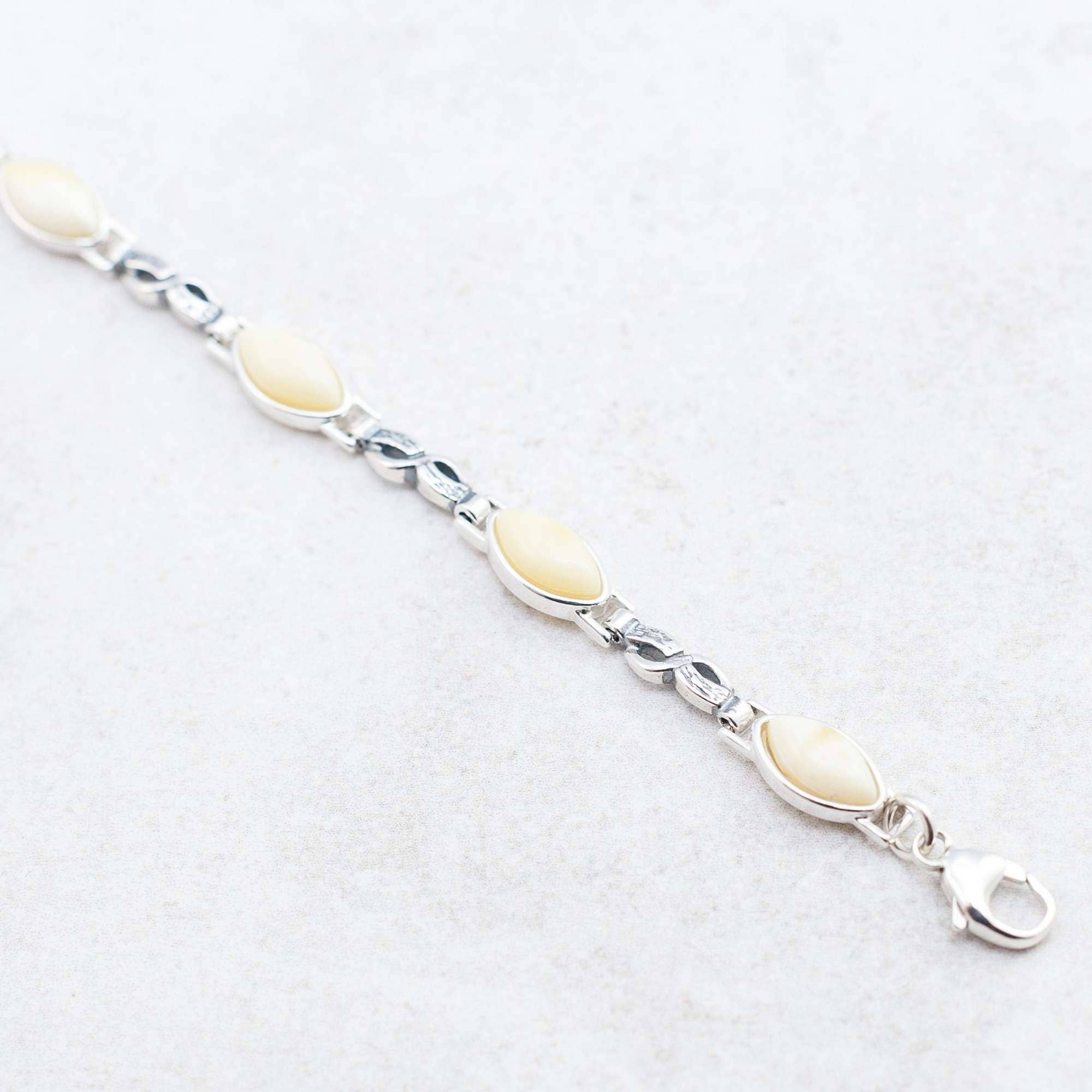 Marcin Waryszak - Vendita all'ingrosso Bracciali tennis - Bracciale in ambra caramellata, braccialetto in argento con maglie a forma di infinito5