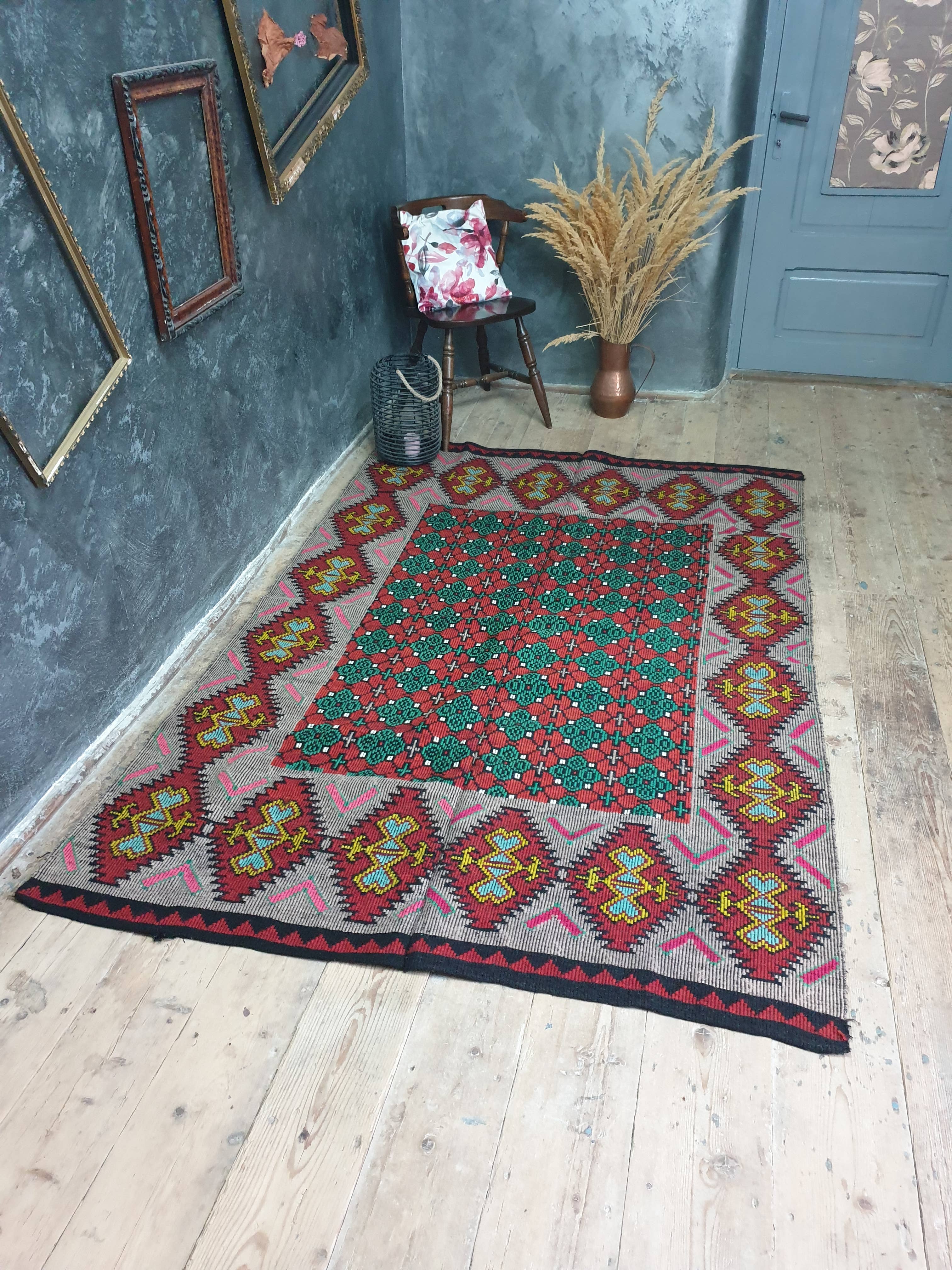 MADE WITH LOVE RO SRL - Vente Tapis - Tapis roumain vintage fait à la main en Roumanie1