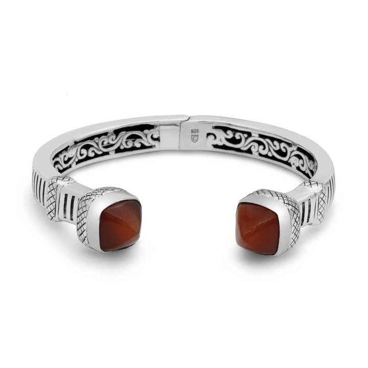 Evig Låga: Bali-armband i sterlingsilver med glödande eldagat för wholesale av Damai Designs