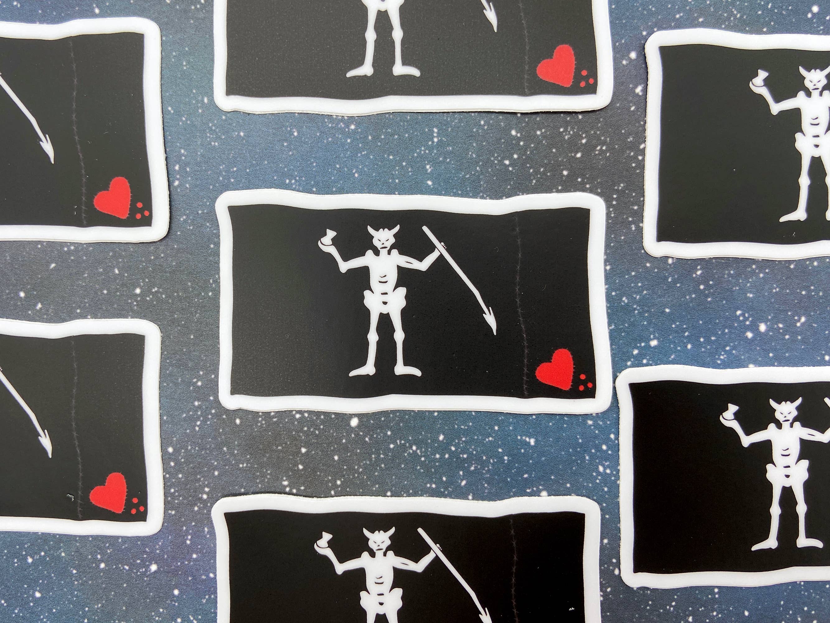 The Red Swan Shop – Adesivo por atacado – Decalque de vinil - Bandeira do Barba Negra - Nossa bandeira significa morte2