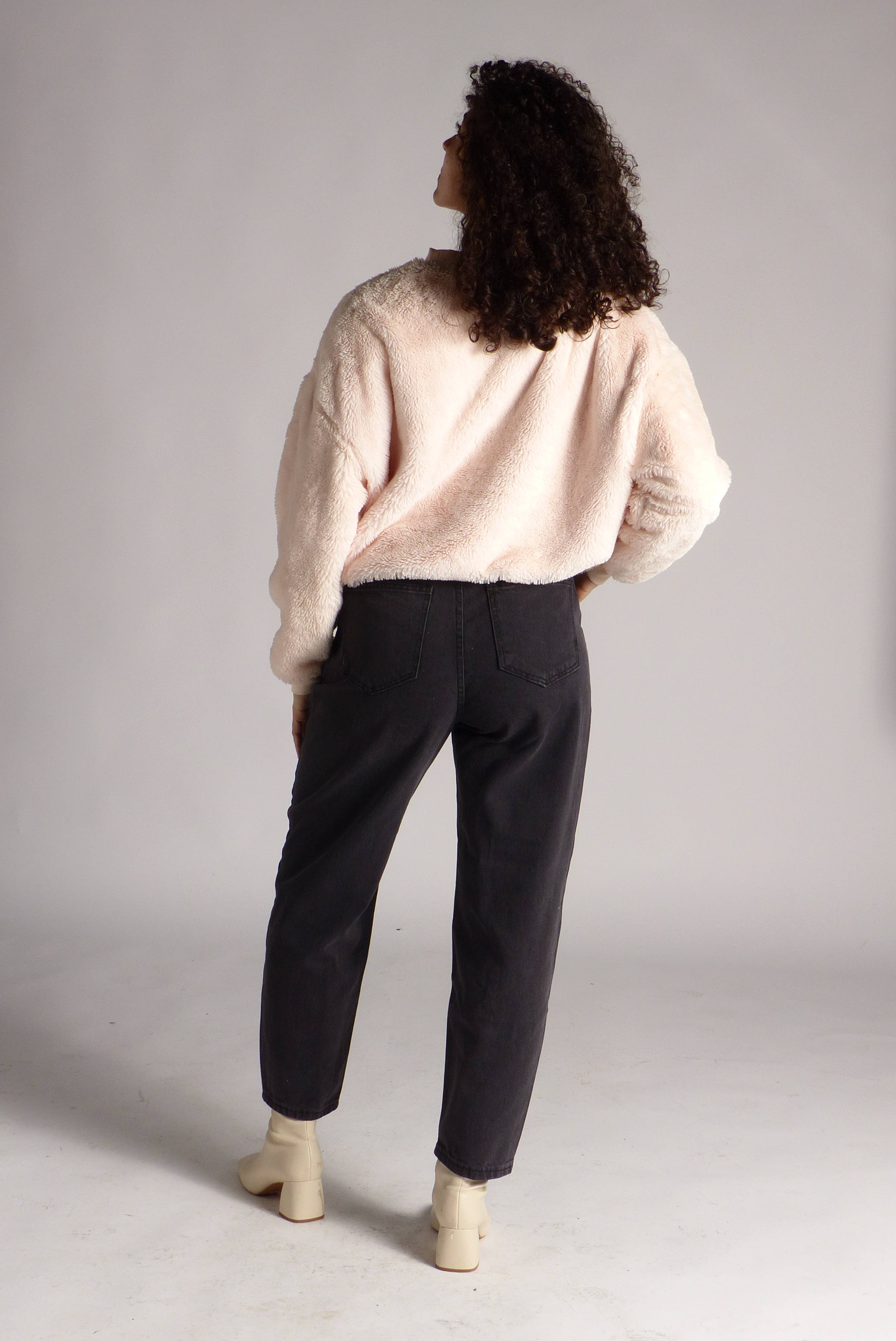 SPONTANÉ - Wholesale Jeans - Women's - Slouchy jeans - stylish and comfortable - CasualChic Denim9