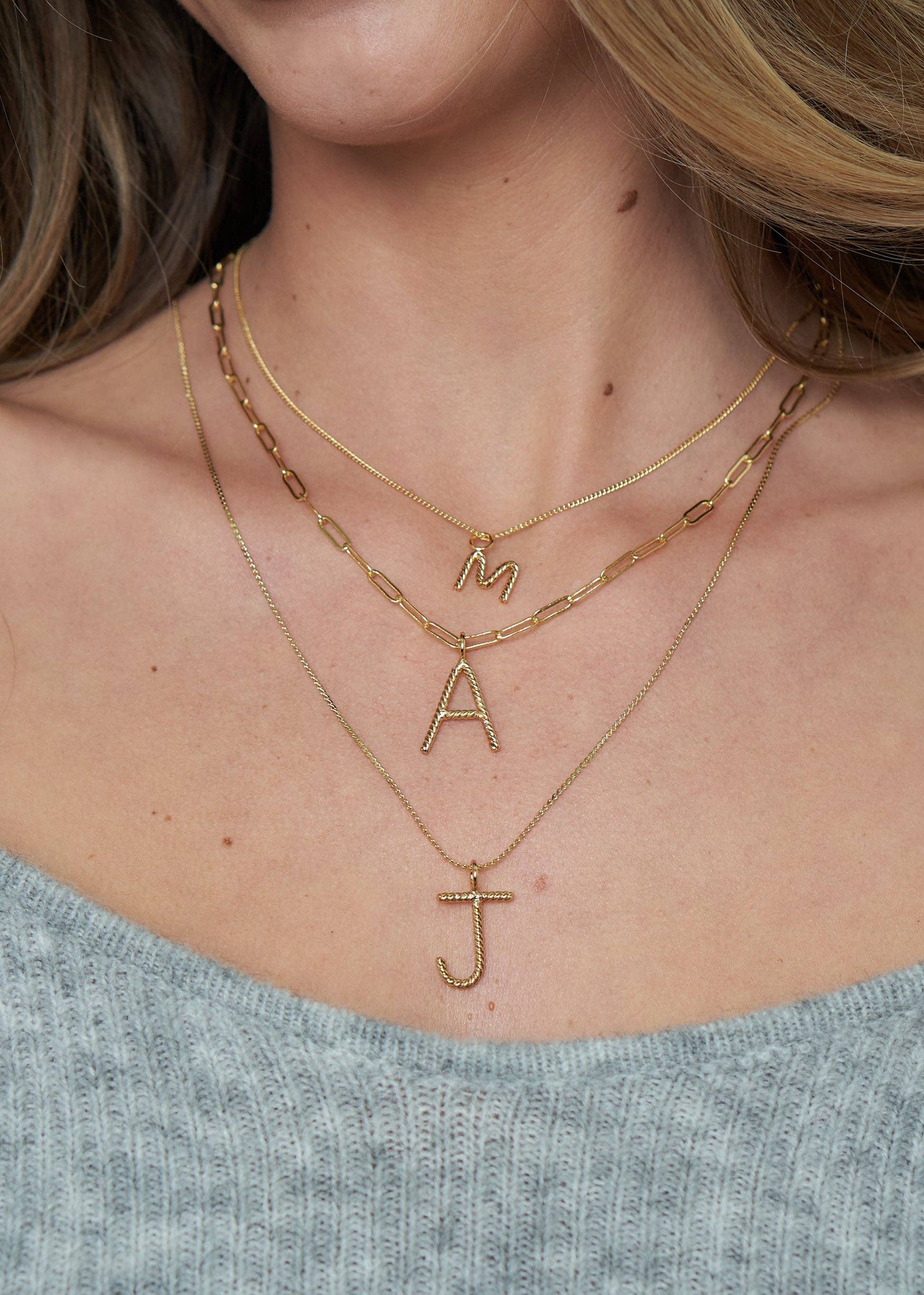 Brenda Grands Jewelry - Vendita all'ingrosso Anello midi/a fascia - Anello Iniziale Aspen in Oro 24K (Regolabile)11