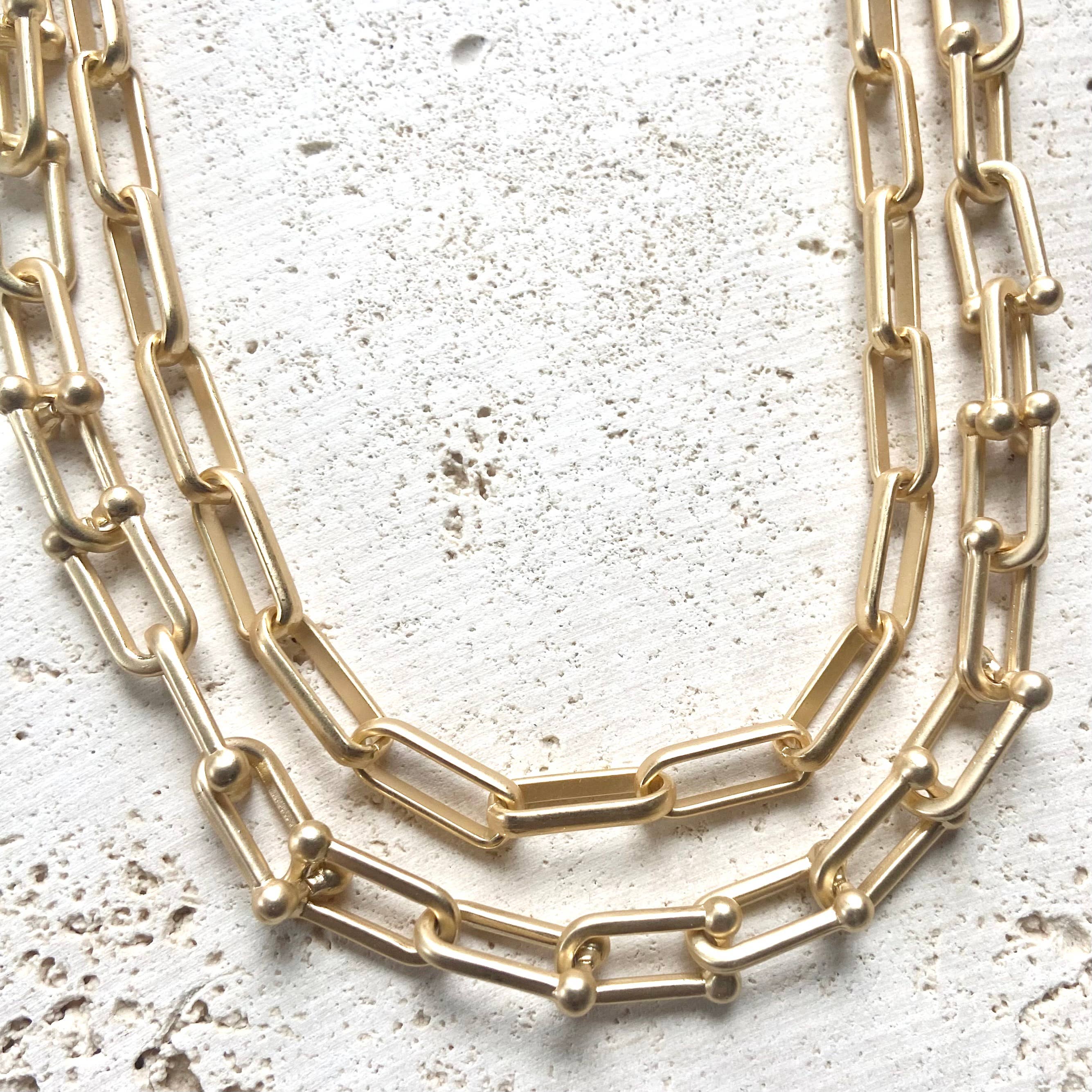 VB&CO Designs Handmade Jewelry - Venta al por mayor Collares de cadenas y eslabones - Cadena de sujetapapeles dorada mate de capas simples, boutique moderna2