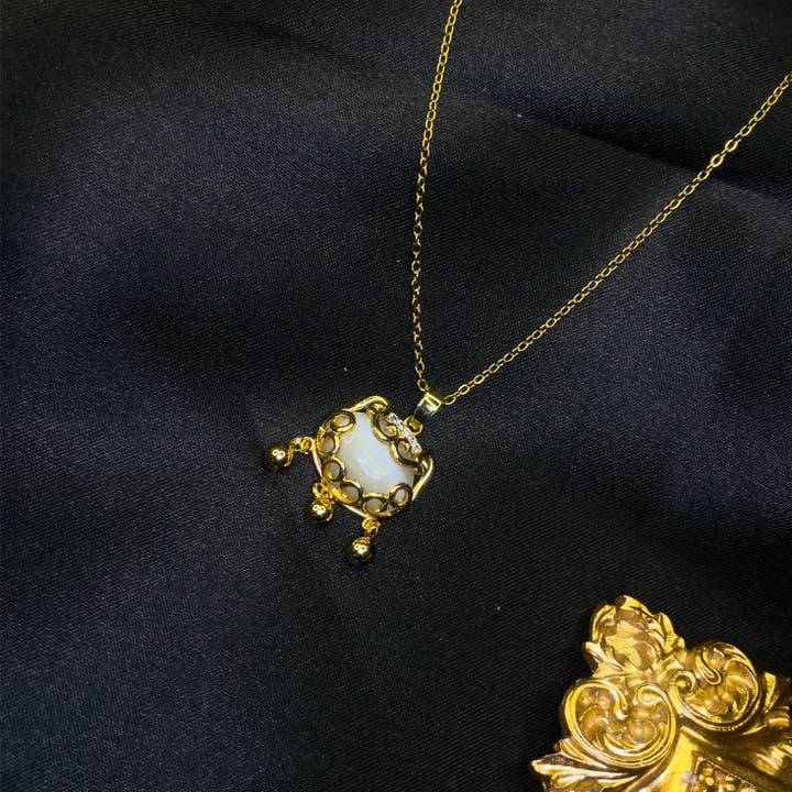 Collar con forma de ojo de gato de Chinese Lock of Fortune para venta al por mayor de Holicca