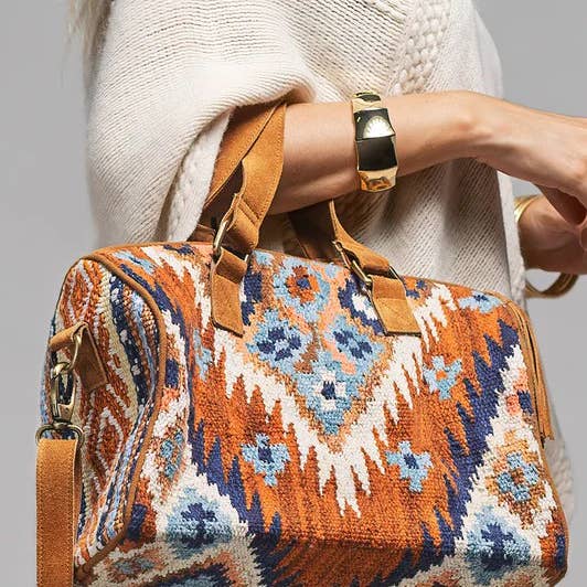 Sudbury Boston Bag and other Purchase Wholesale sud bomboniere 18 anni. Free Returns & Net 60 Terms on Faire trending on Faire.