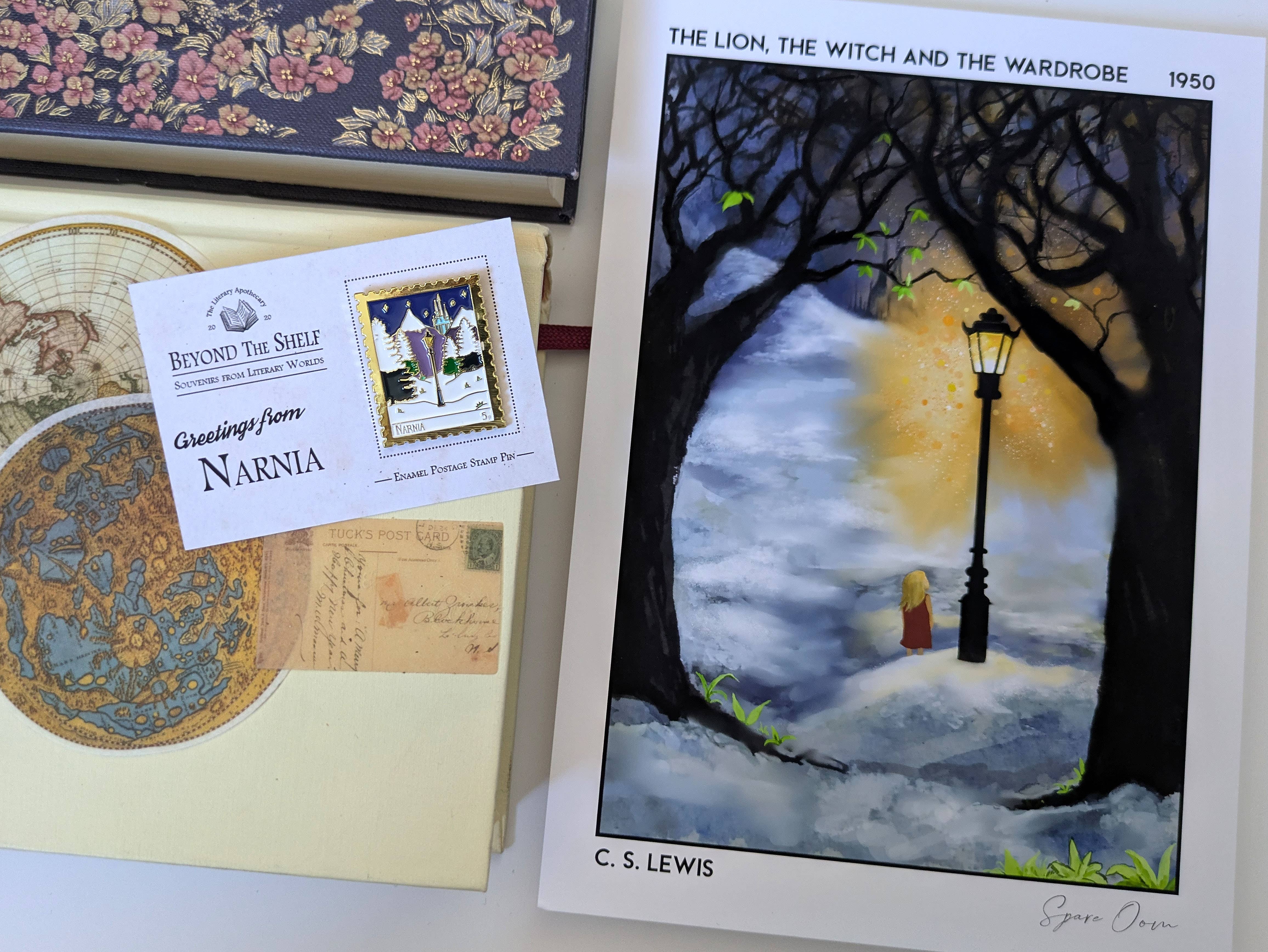 Beyond the Shelf - Wholesale Lapel Pin/Button - The Lion, the Witch and the Wardrobe Gold Enamel Pin Badge4