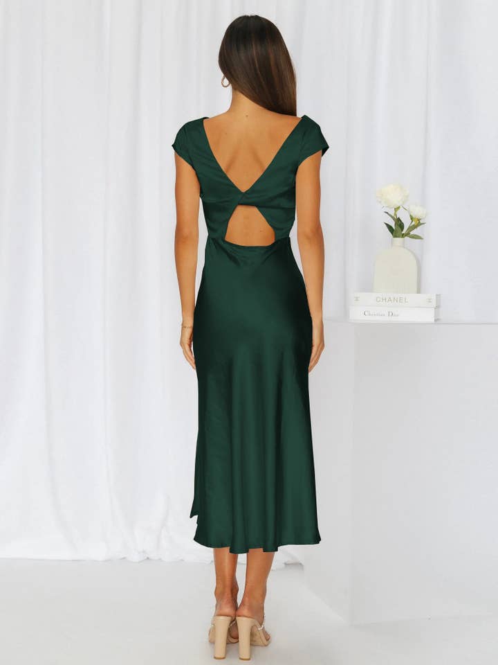 Beyond Apparel - Wholesale Dress - Women's - Round Neck Cap Sleeve Midi Dress
