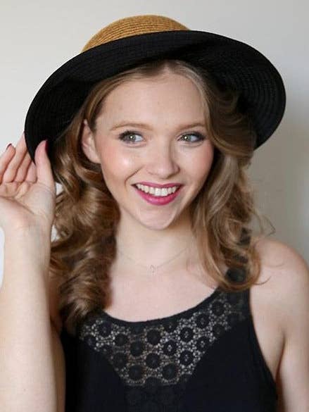 Venus Visor Hat for wholesale by Sungrubbies