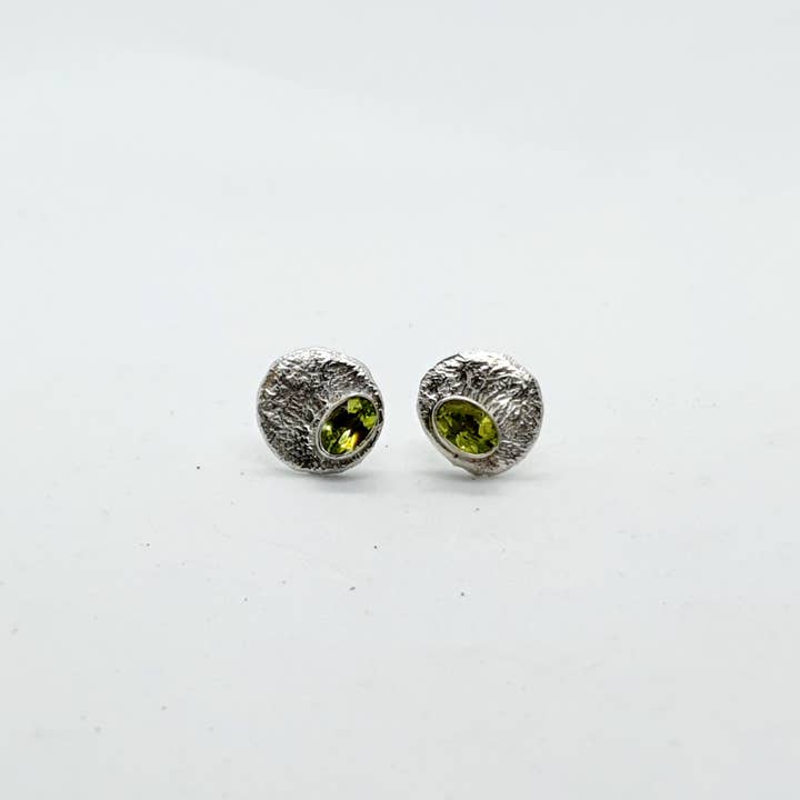 Melting Runde sølv øreringe med Peridot for engroshandel hos K.DesignJewelry