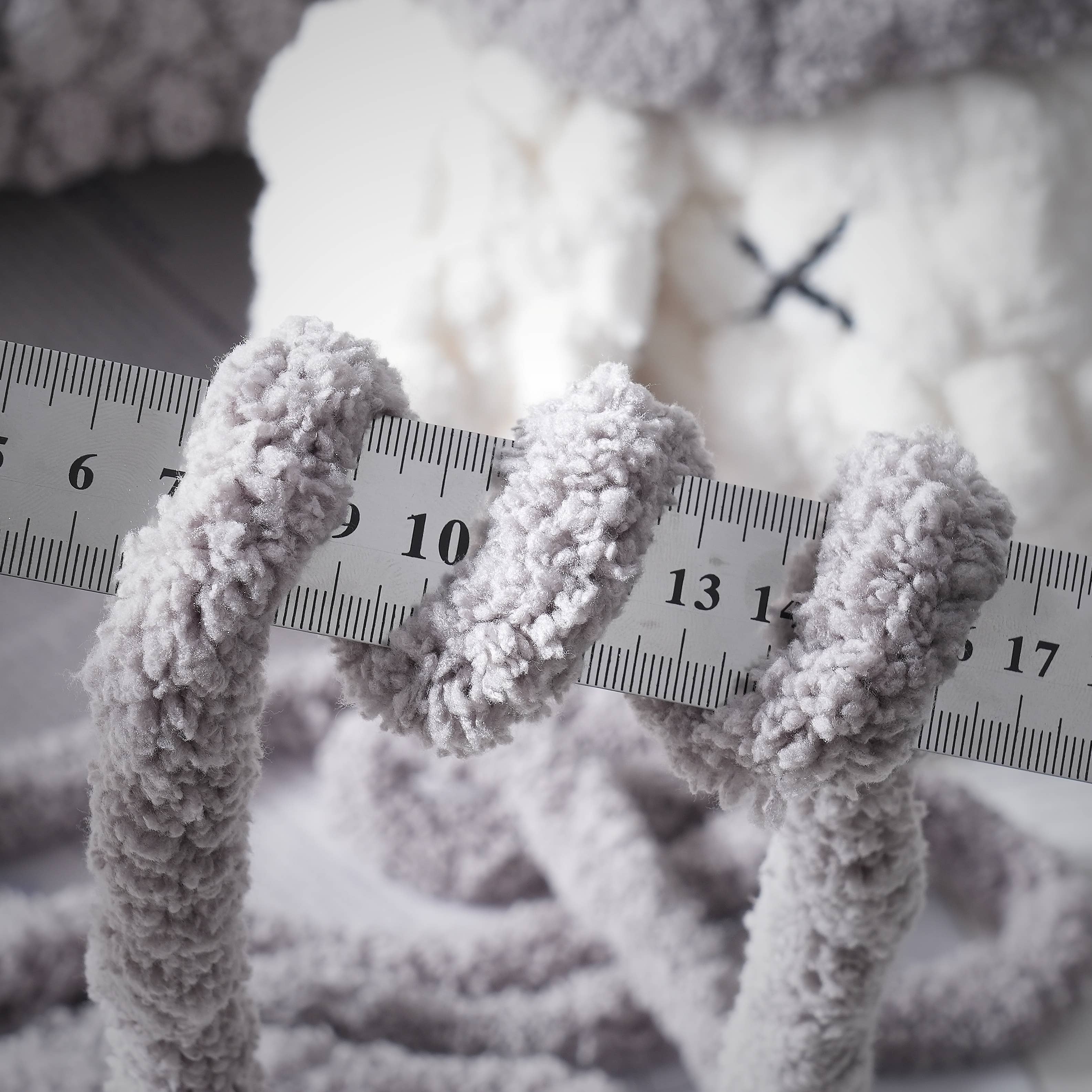 Crafted by Catherine - Wholesale Yarn - Chunky Chenill Yarn | 8oz/227g | Jumbo #7 | Pack of 633