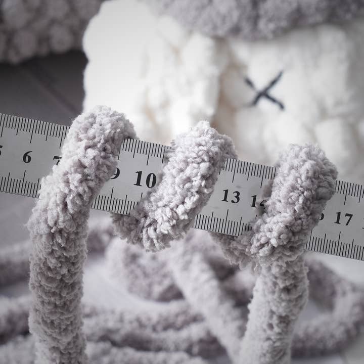 Crafted by Catherine - Wholesale Yarn - Chunky Chenill Yarn | 8oz/227g | Jumbo #7 | Pack of 633