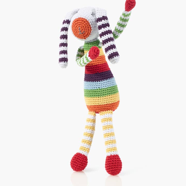 Sonajero de conejito de crochet - multicolor para venta al por mayor de Storytelling Products by Mark Hachmann Consulthink UG