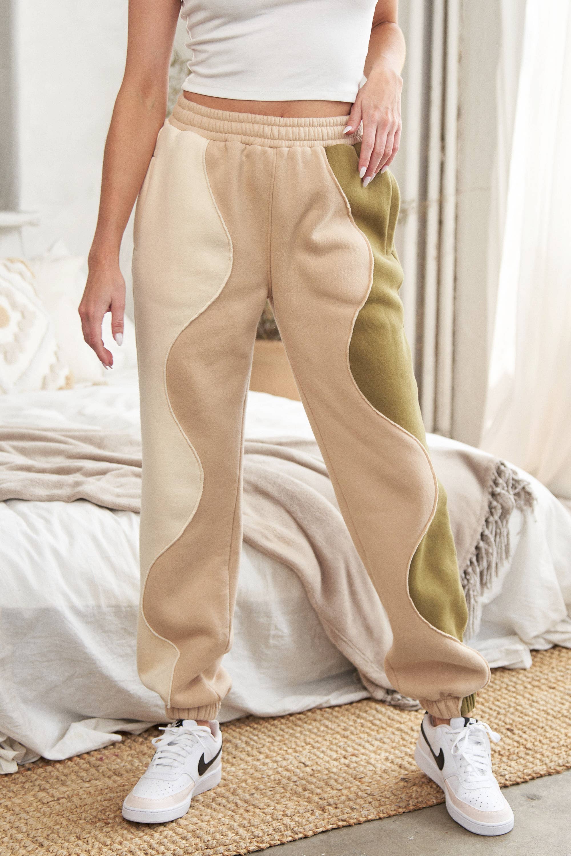 JADE BY JANE – wholesale Lounge Sweatpants/jogging bottoms – Women's – WAVY COLORBLOCK SWEATPANTS JJB62034