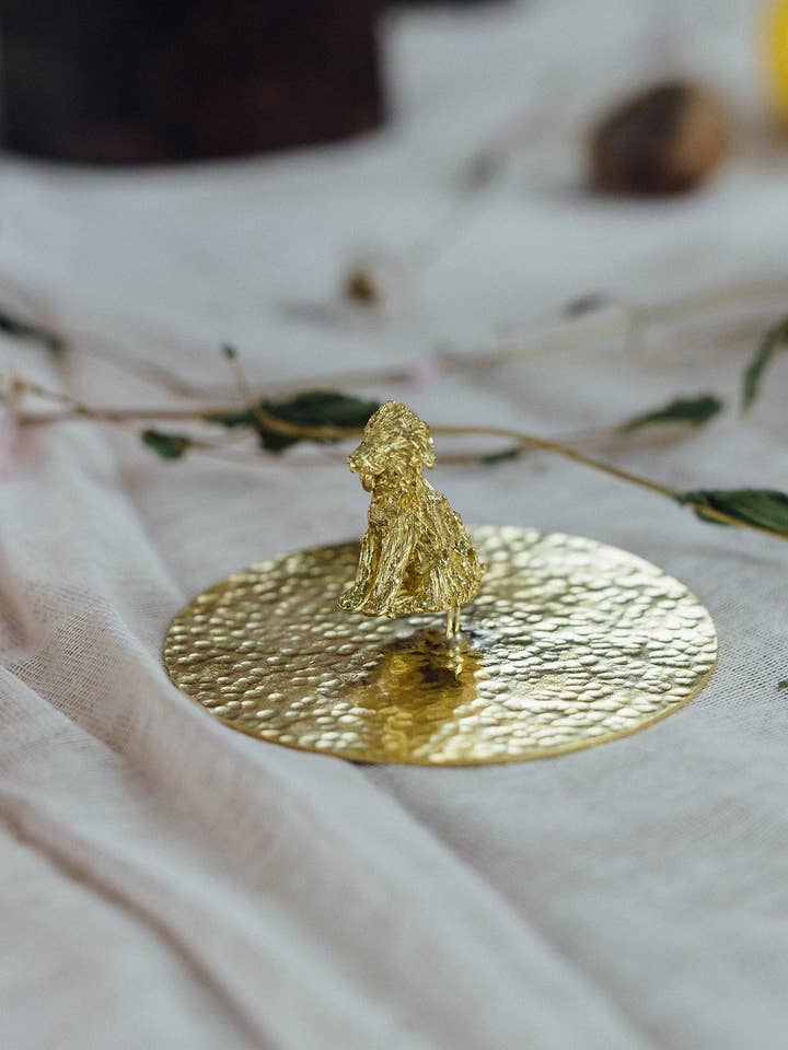 Fluffig hundfigur för wholesale av Câpâ