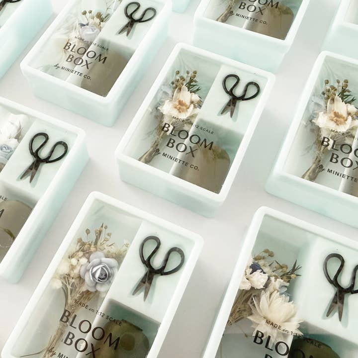 Miniette - Wholesale Dried/Pressed Flowers - Bloom Box – Spring Blue Floral Miniature Gift Box2