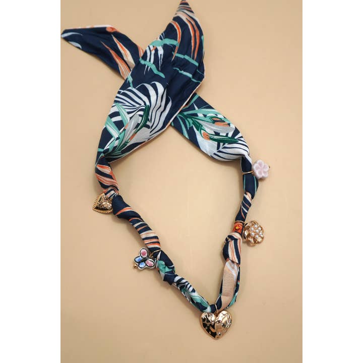 Gold SCARF CHARM NECKLACE-HEART FLOWER CERAMIC FLORAL | 80N92320 for wholesale on Faire