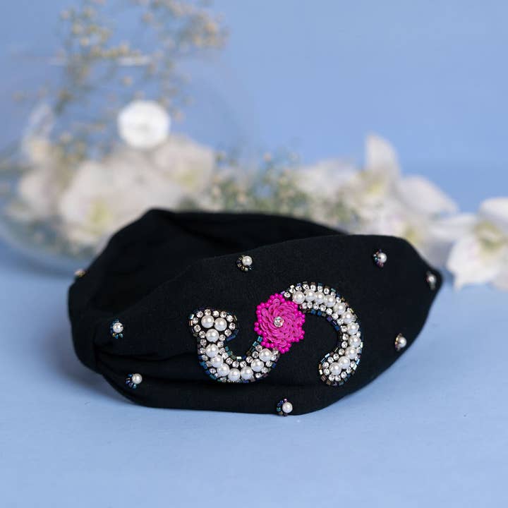 Betty Cooper Iniziale Broderet Pandebånd I Sort - S for engroshandel hos Elaa