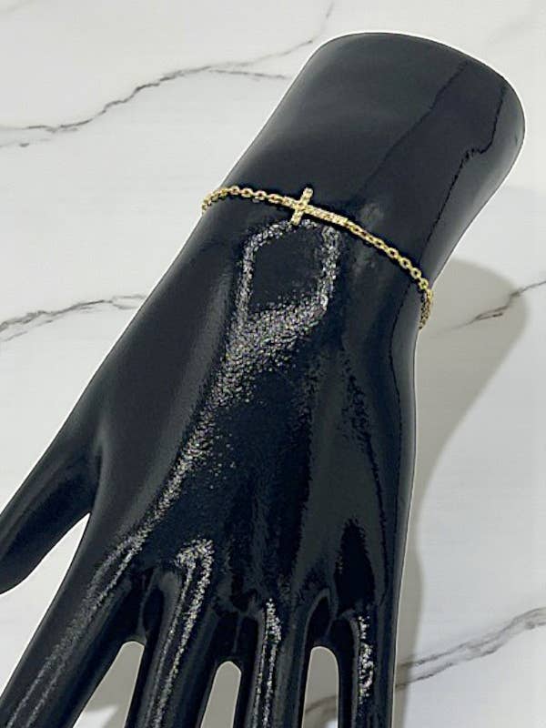 CZ PAVÉ SIDE CROSS KÆDEARMBÅND for engroshandel hos Andrea Bijoux