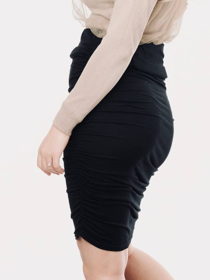 Amawrap – wholesale Skirt – Women’s – Ruched Maternity Skirt - Black