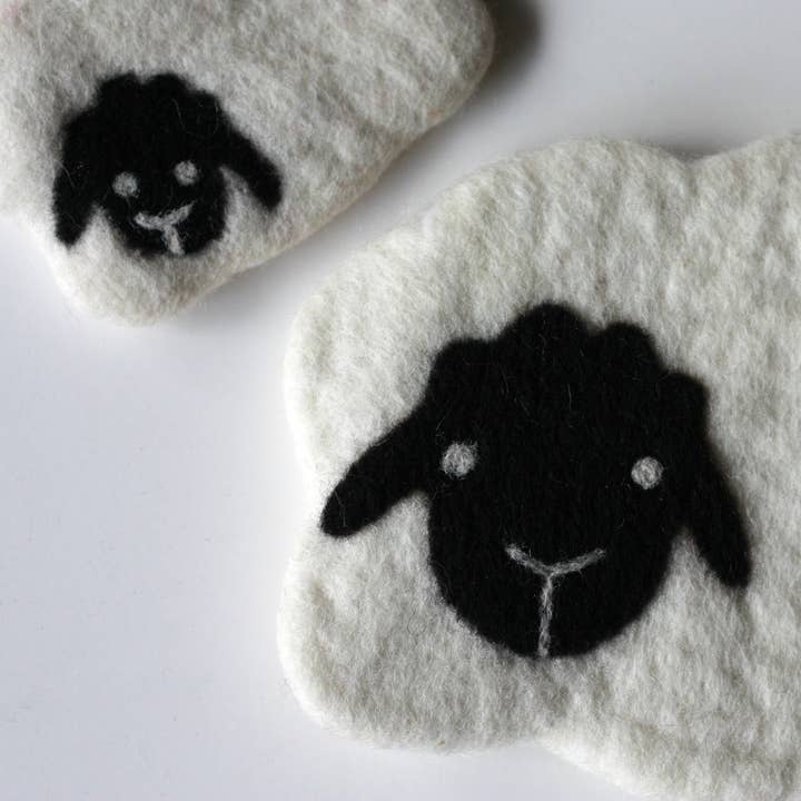 Mama and Baby Sheep Felt Notions Bag and other Purchase Wholesale happy sheep. Free Returns & Net 60 Terms on Faire trending on Faire.