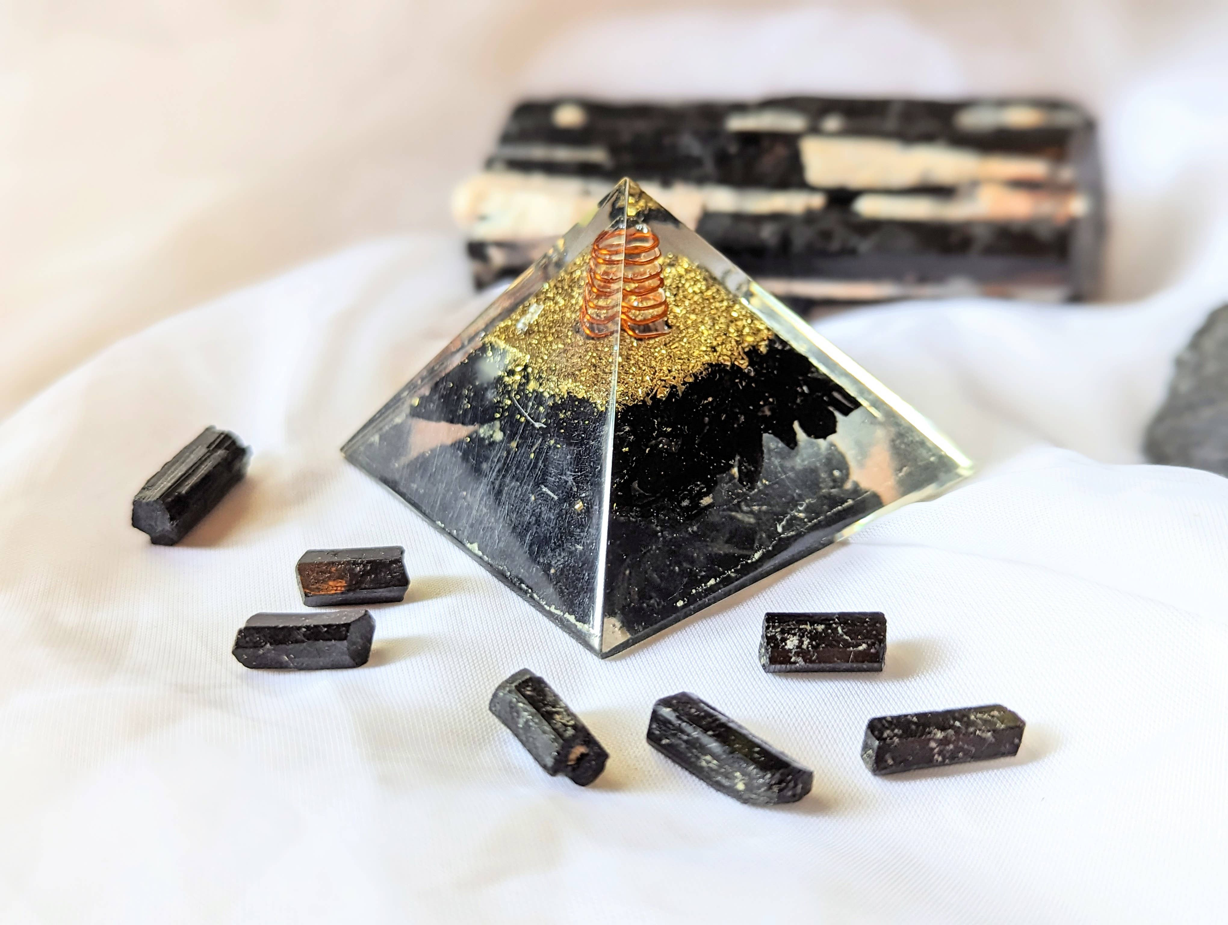 Goddess Provisions - Vente Pierre et cristal de spiritualité - Pyramide Orgonite - Purification d'aura, Protection EMF, Guérison1