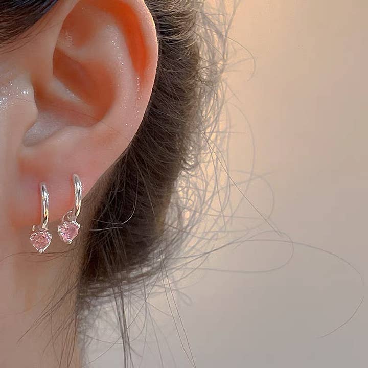 Boucles d'oreilles en argent sterling avec cœur rose et diamants pour la vente par happyzzzsu