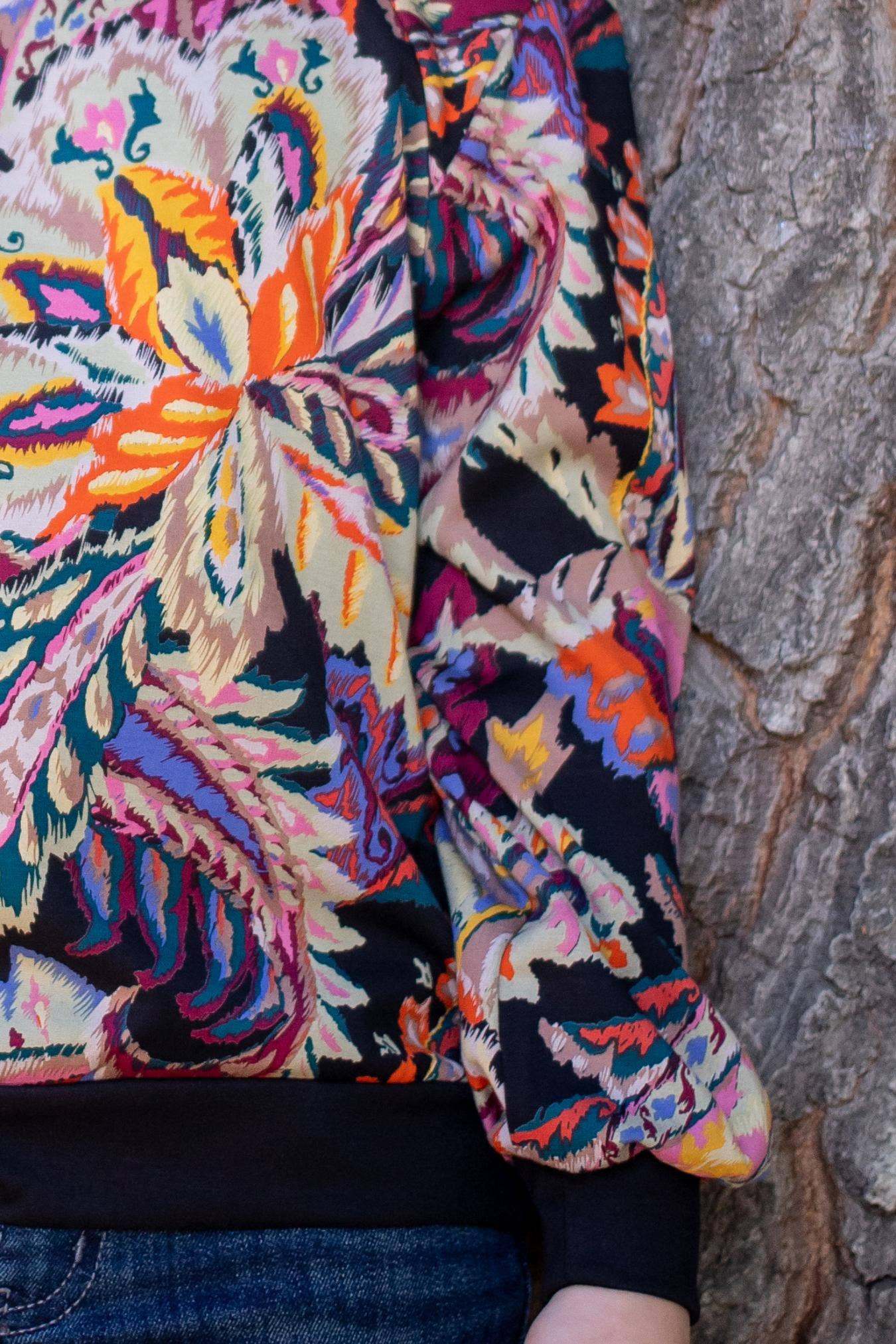 Eva Franco - Wholesale Sweatshirt - Kids - Clyde Sweatshirt  in Printed Paisley Damascus Knit - Girls3