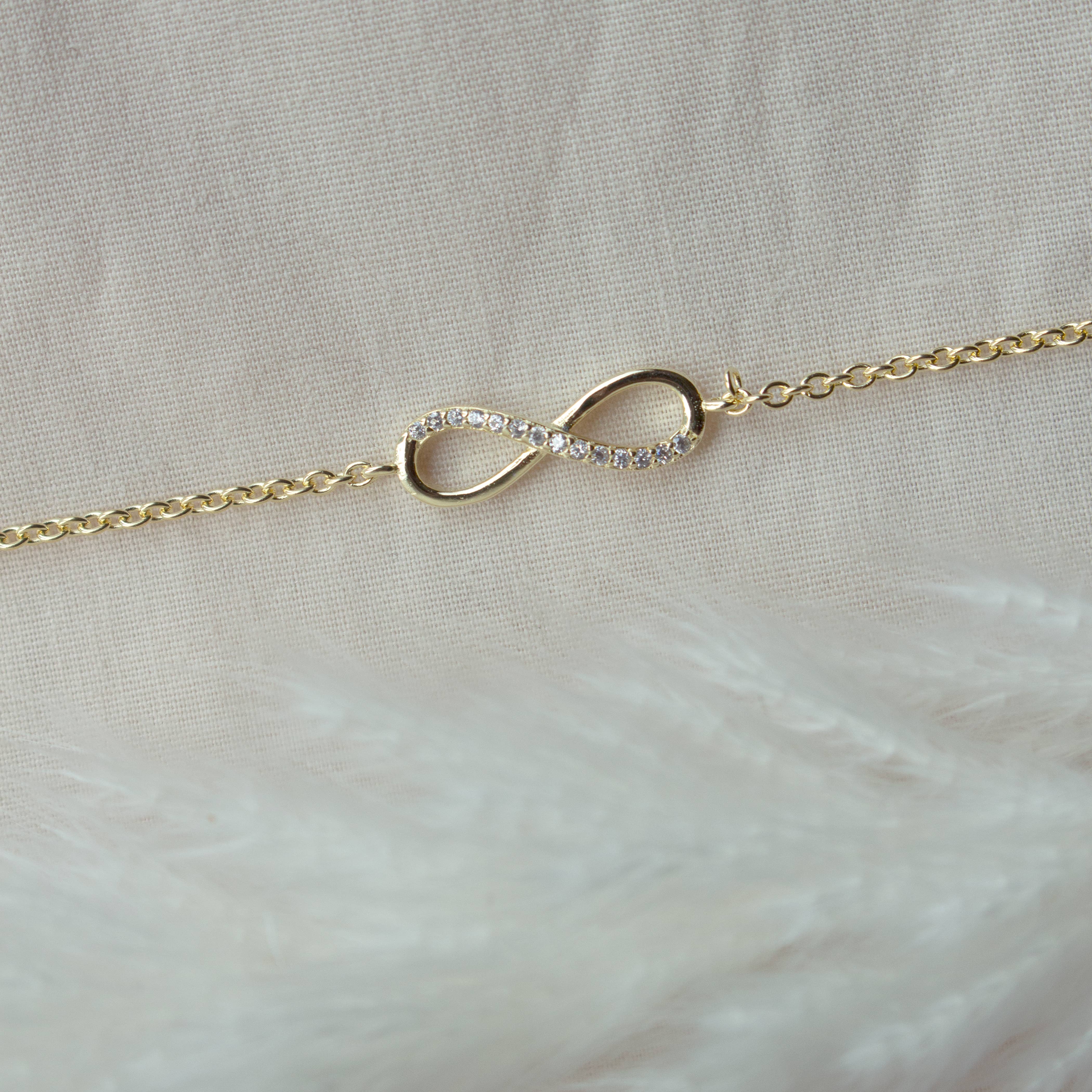 Aurora Jewels – wholesale Link & chain bracelet – Half CZ Infinity Bracelet5