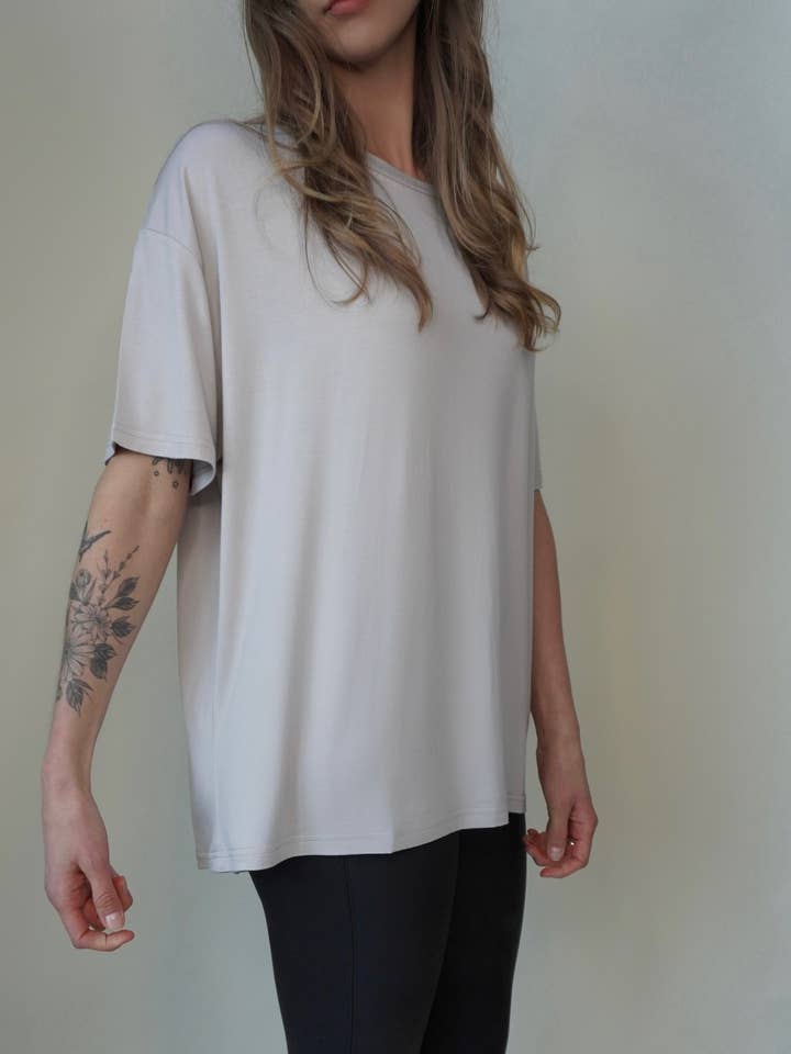 Kasia - Vente T-shirt – femme - T-shirt en bambou surdimensionné – Confort sans effort, style raffiné1